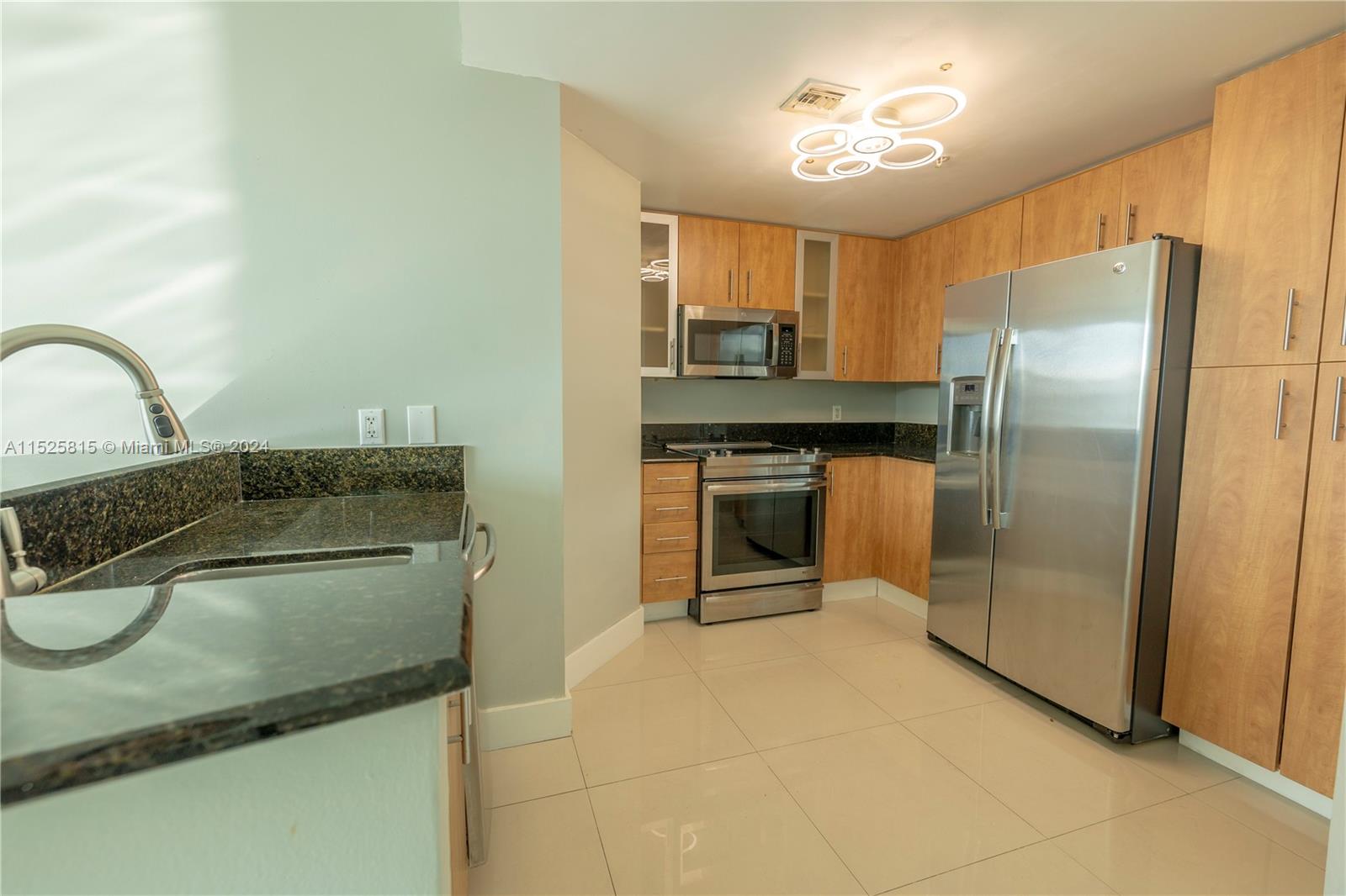 7900 Harbor Island Dr # 920