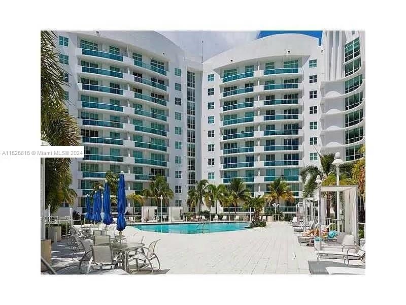 7900 Harbor Island Dr # 920