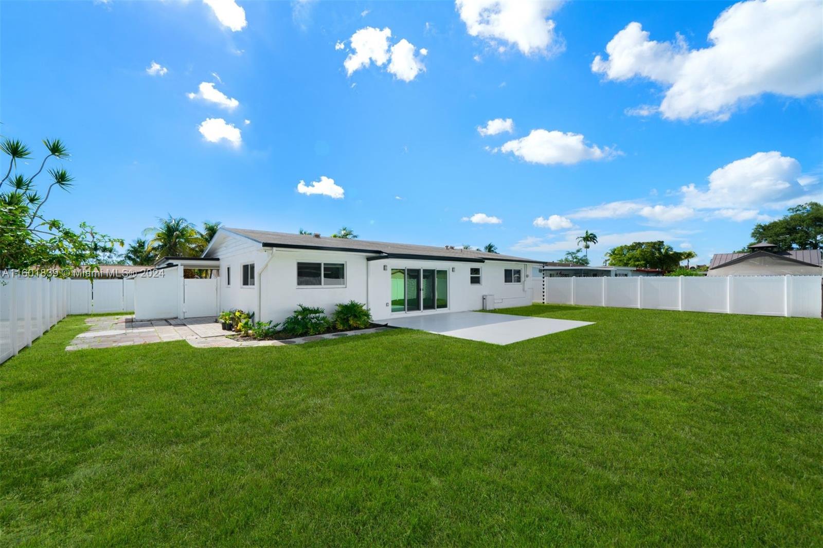 19712 NE 11th Ct