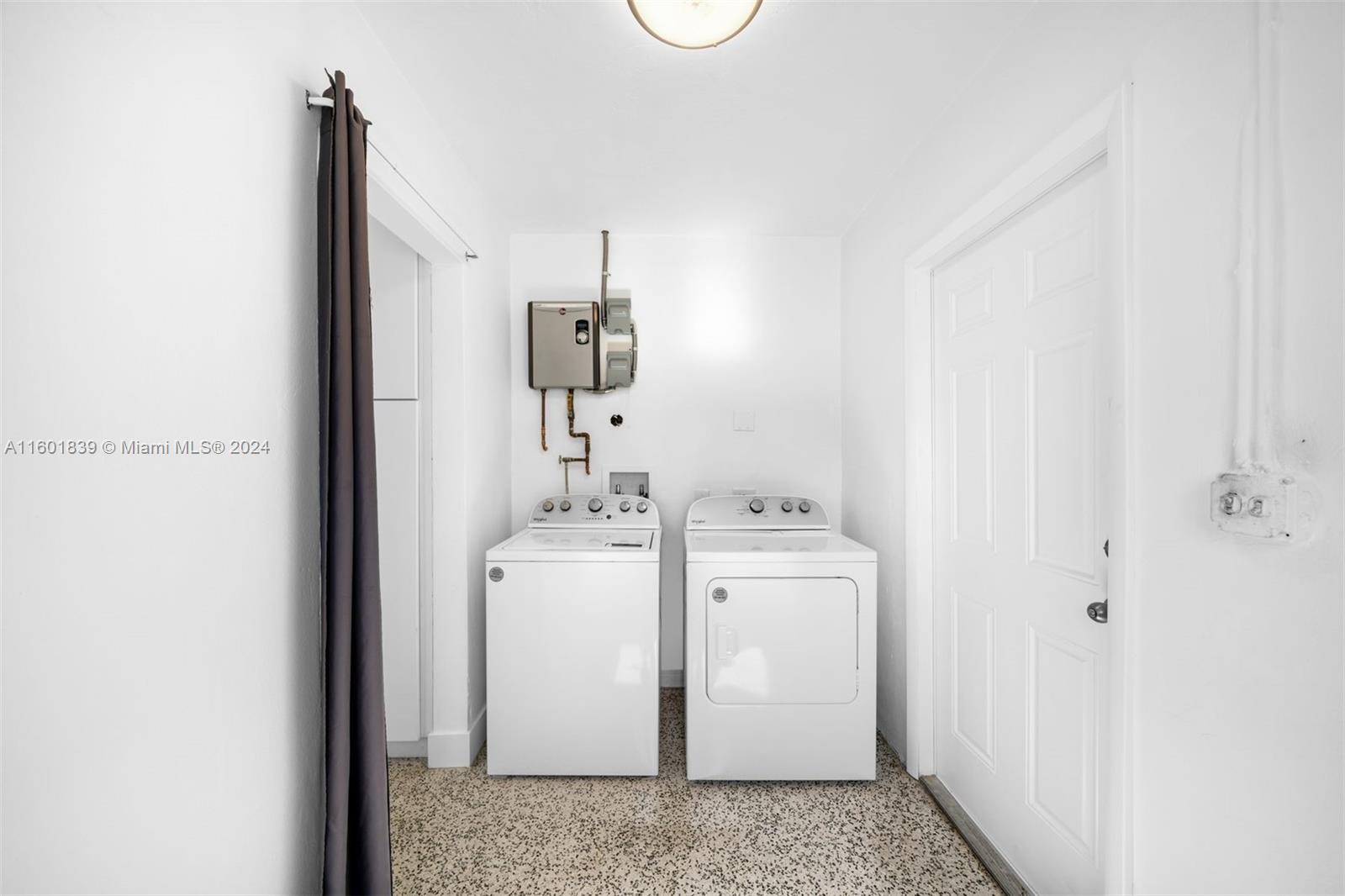 19712 NE 11th Ct
