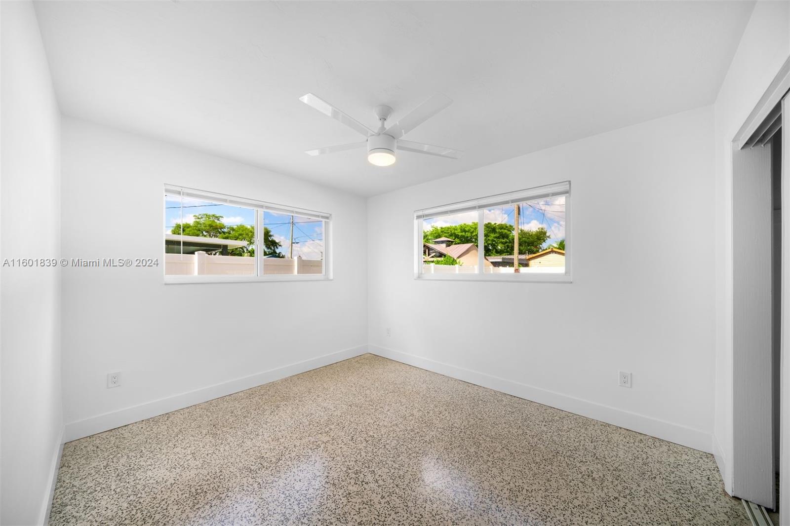 19712 NE 11th Ct