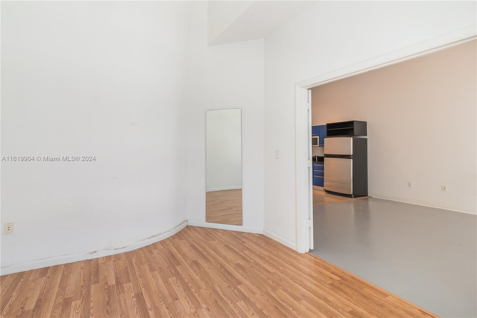 253 NE 2nd St # 211