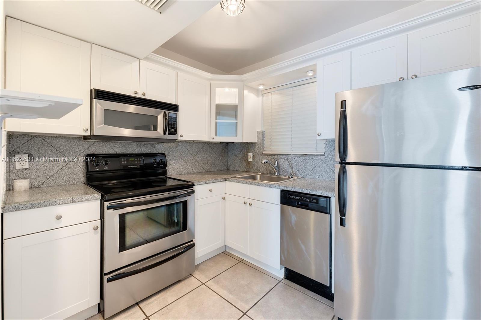 1345 Lincoln Rd # 402