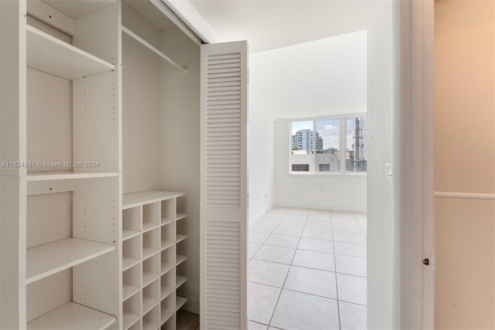 1345 Lincoln Rd # 402