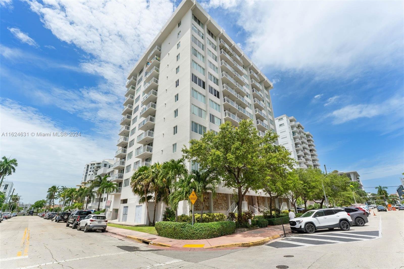 1345 Lincoln Rd # 402
