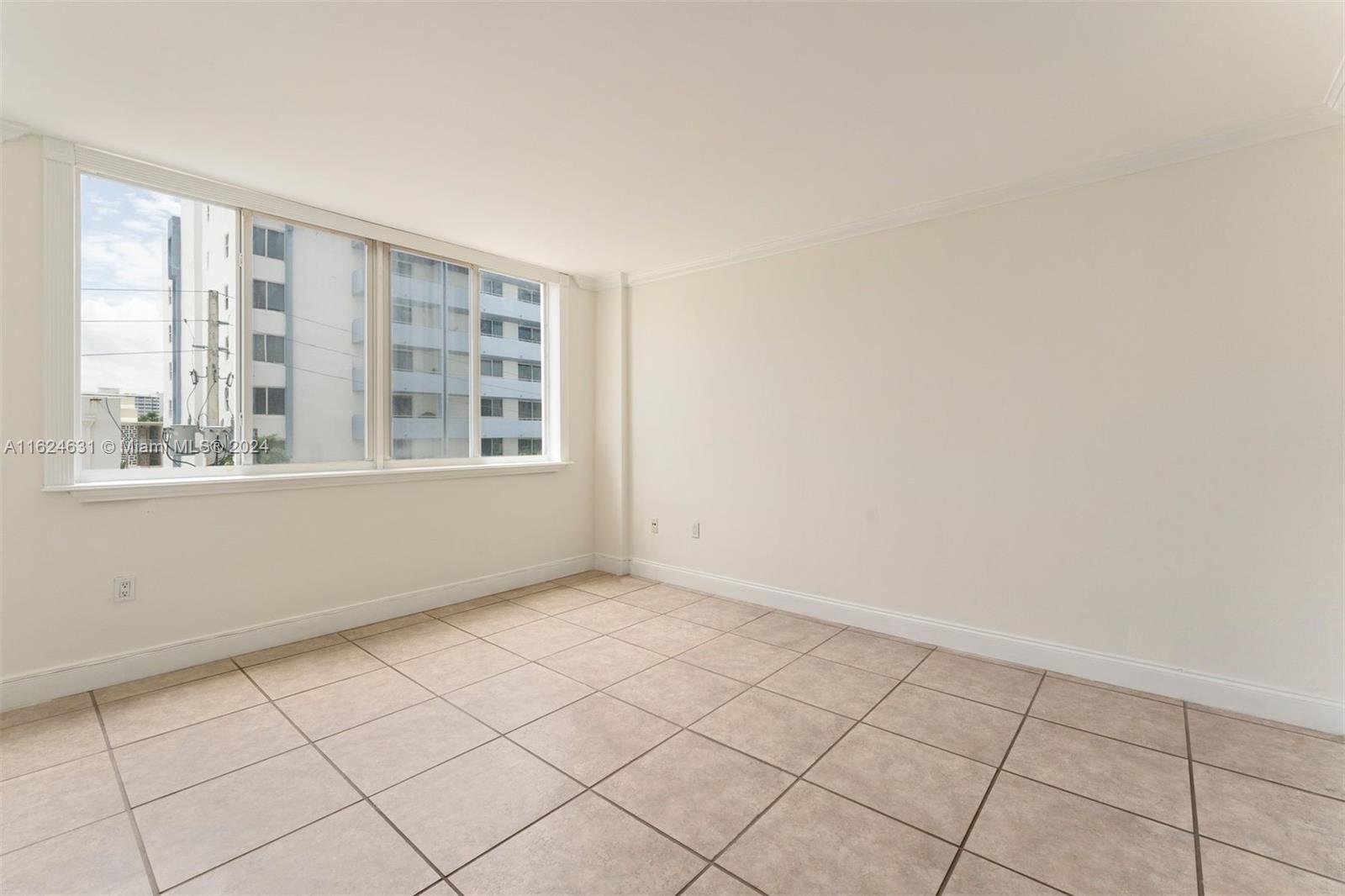 1345 Lincoln Rd # 402