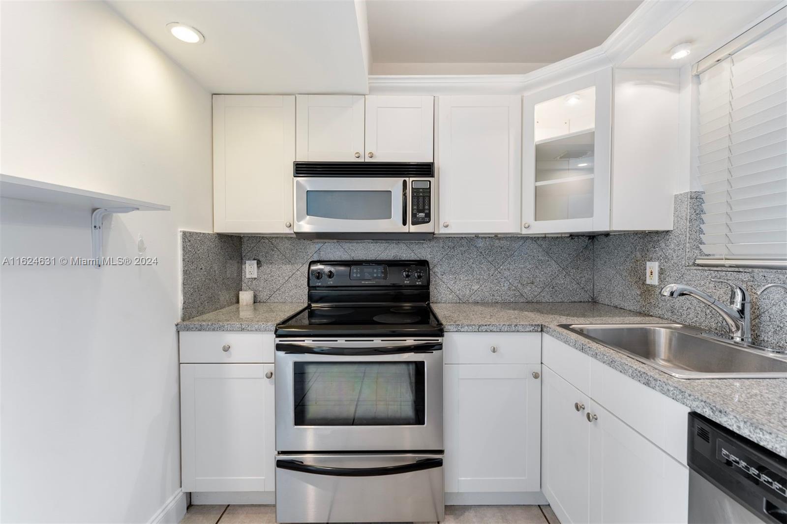 1345 Lincoln Rd # 402