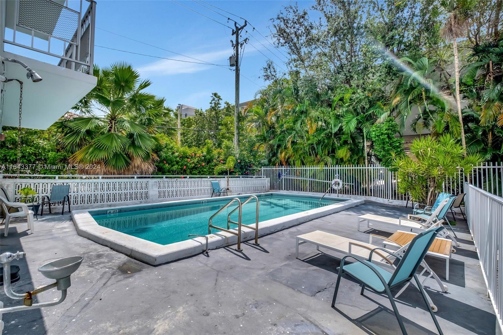 1340 Lincoln Rd # 203
