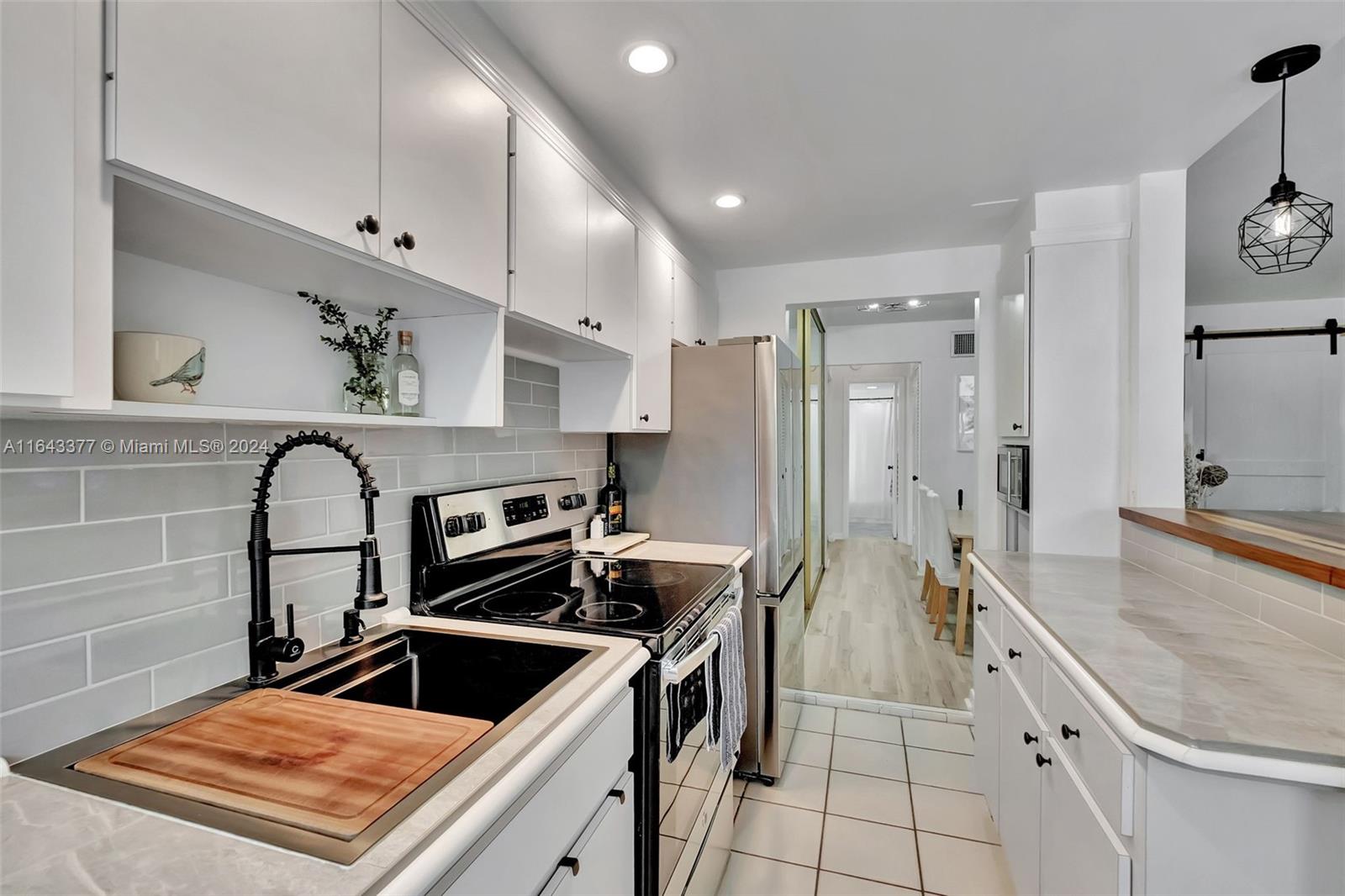 1340 Lincoln Rd # 203