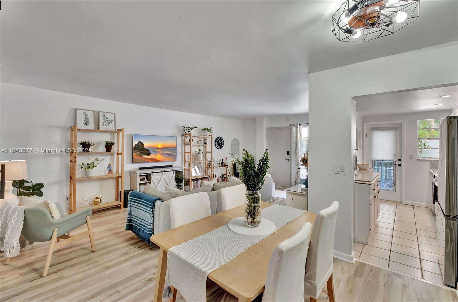 1340 Lincoln Rd # 203