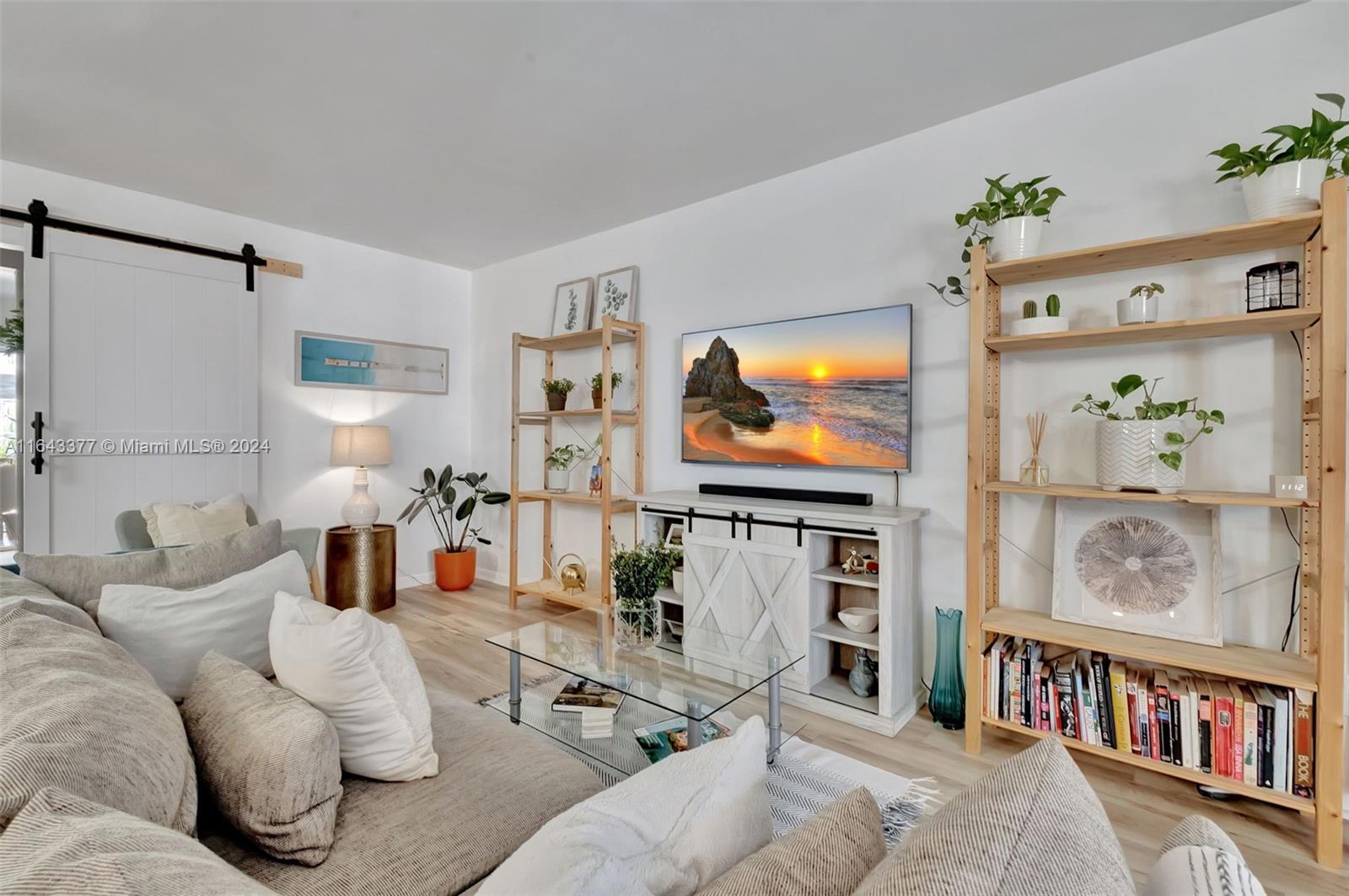 1340 Lincoln Rd # 203