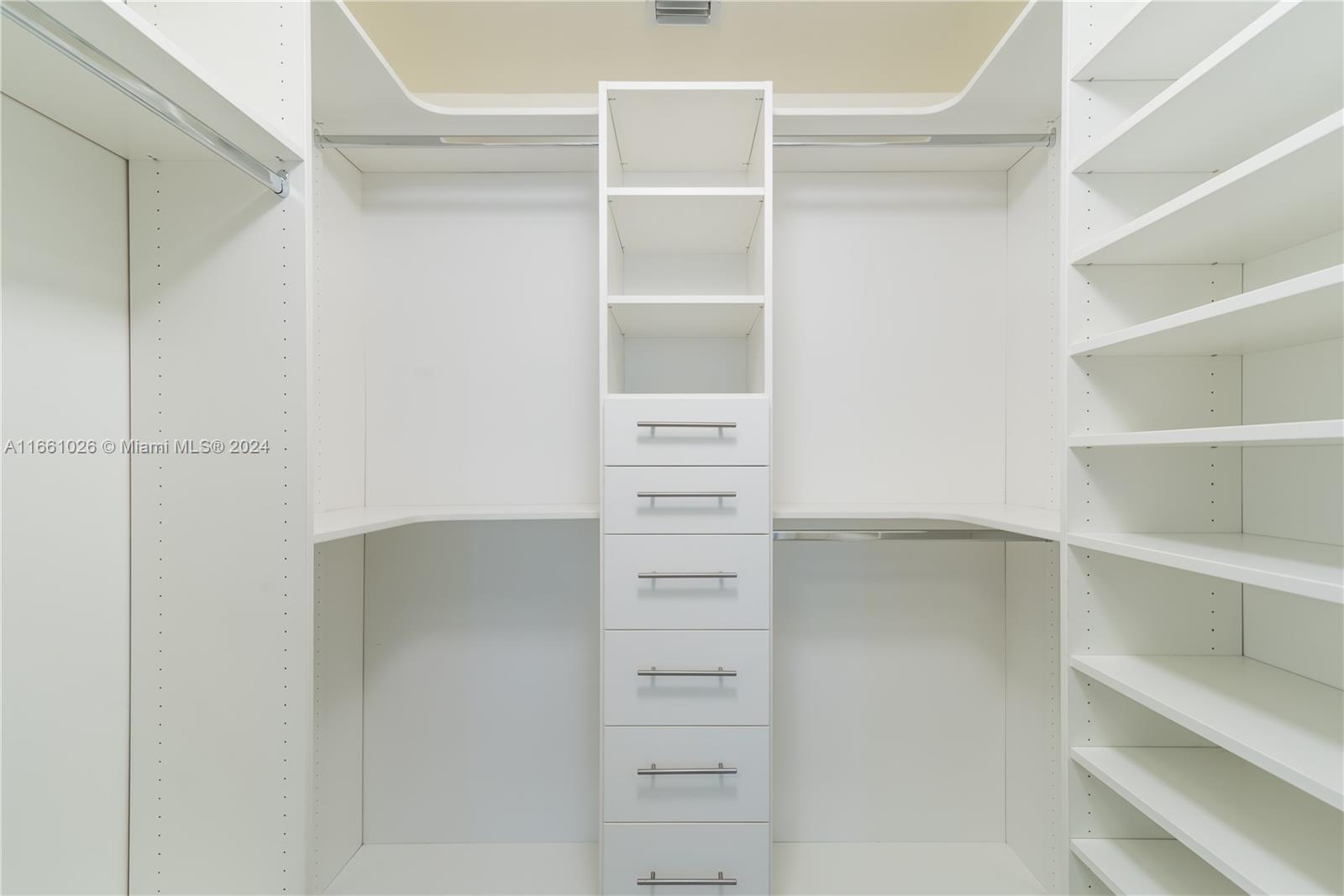 888 Biscayne Blvd # 3405