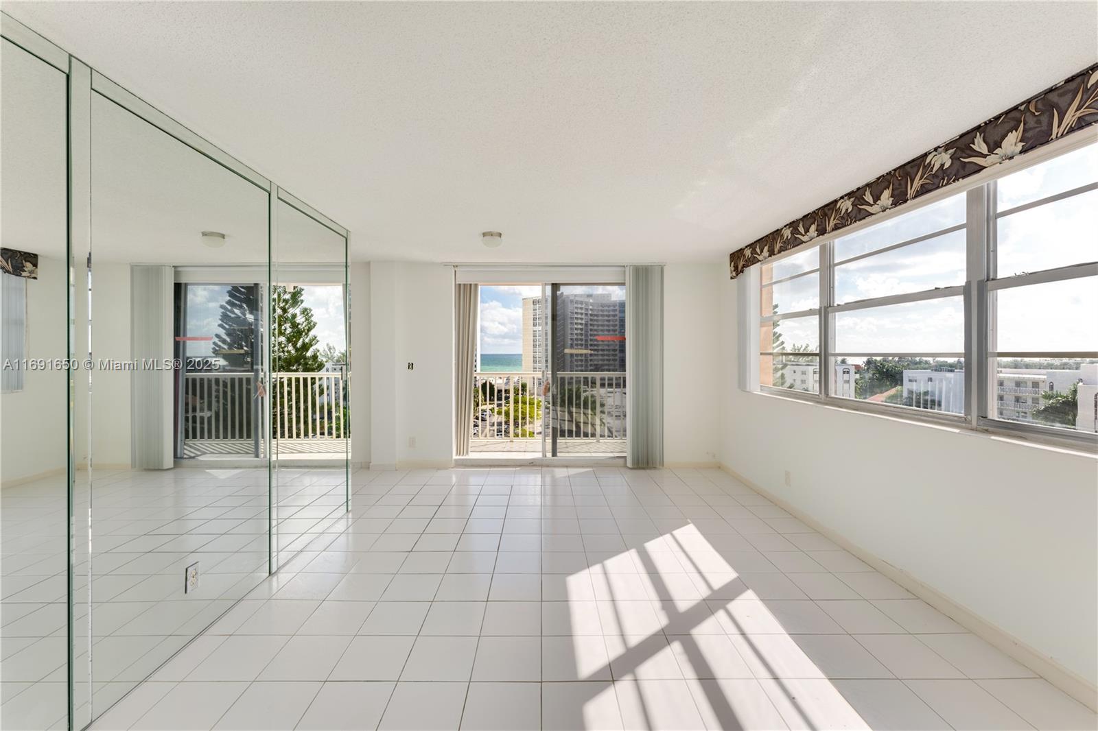3161 S Ocean Dr # 806