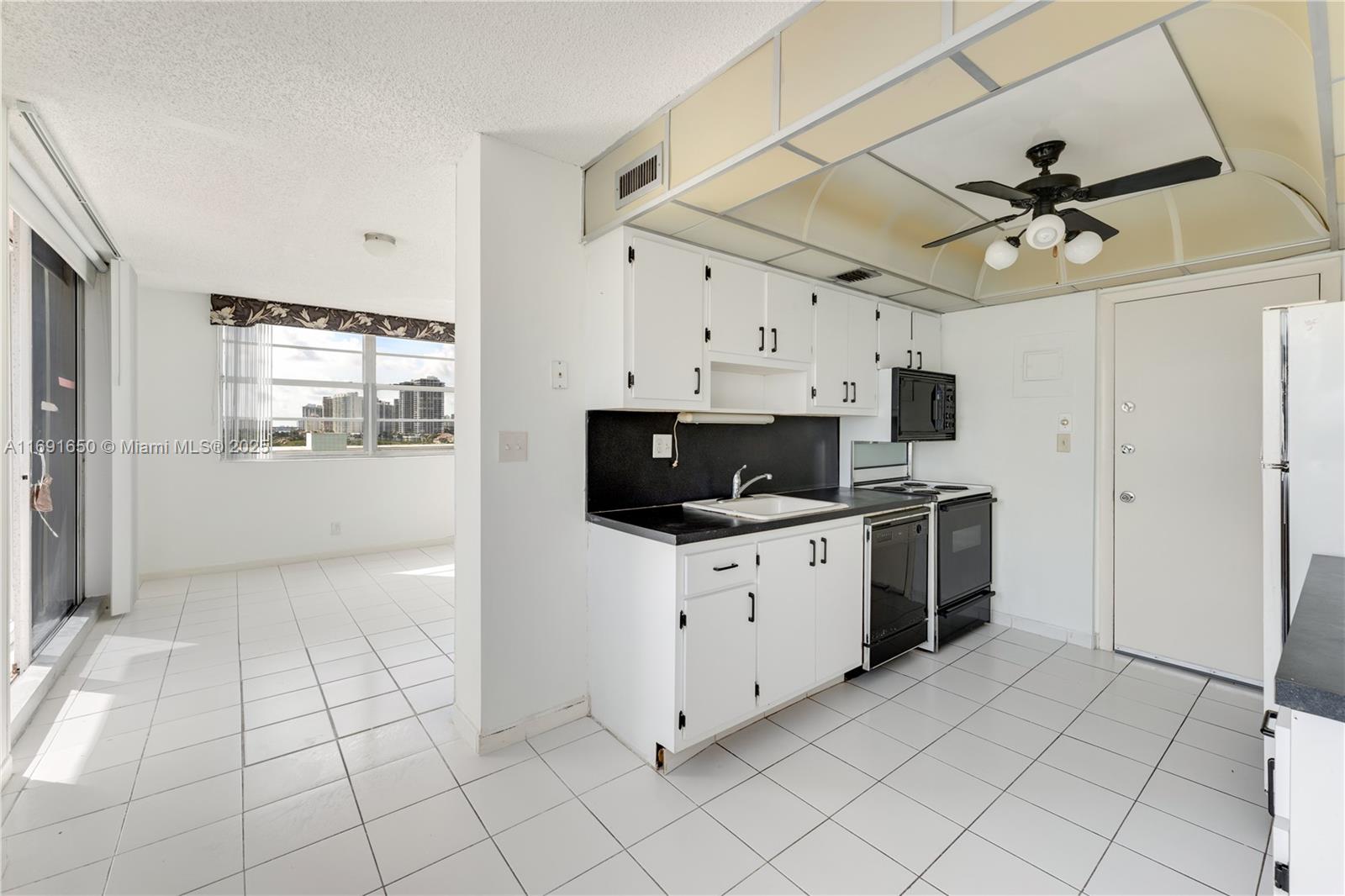 3161 S Ocean Dr # 806