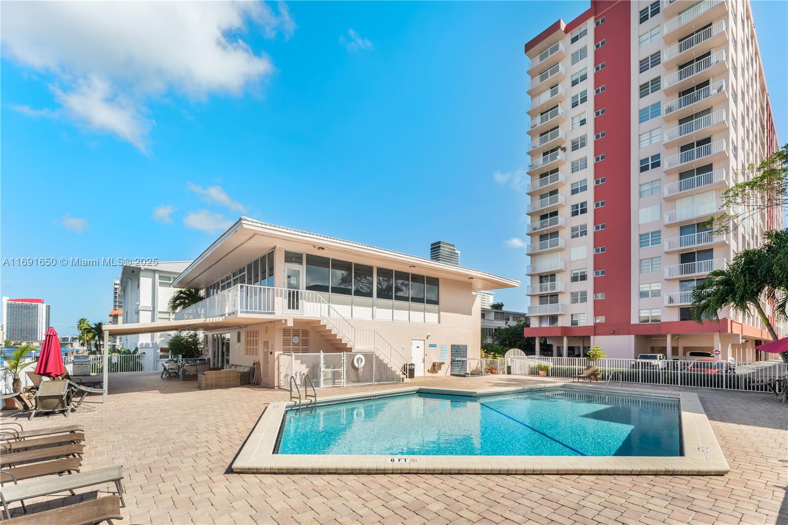 3161 S Ocean Dr # 806