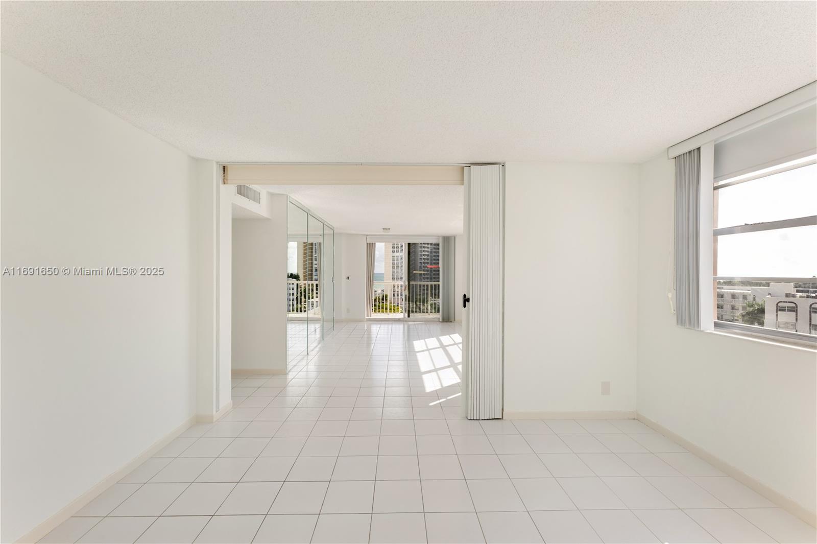 3161 S Ocean Dr # 806