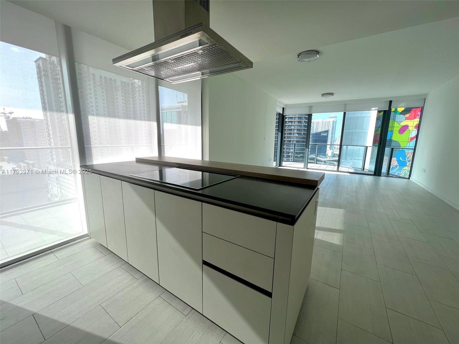 1000 Brickell Plz # 1912