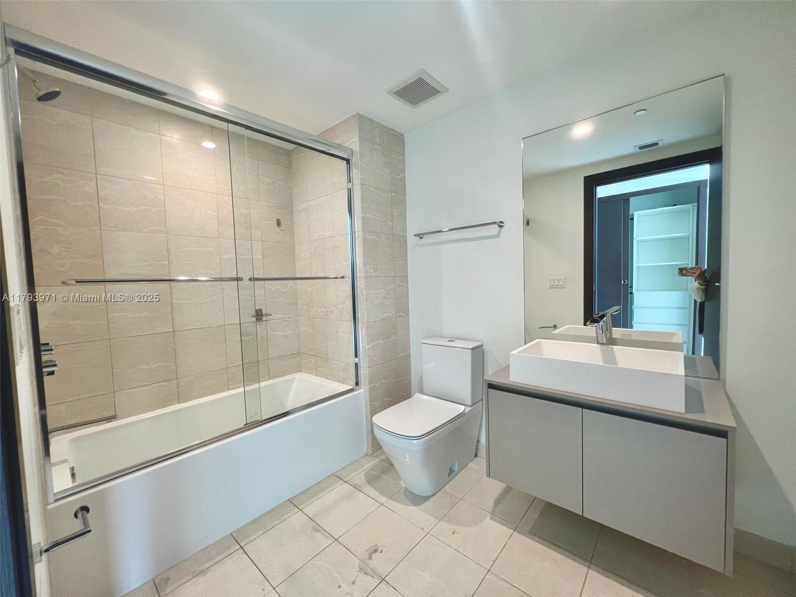 1000 Brickell Plz # 1912