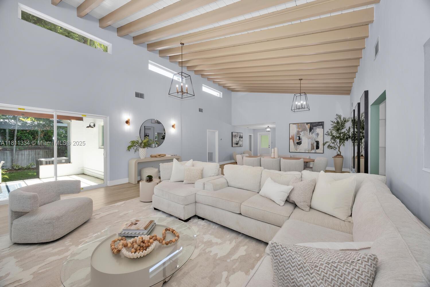 1535 Trevino Ave