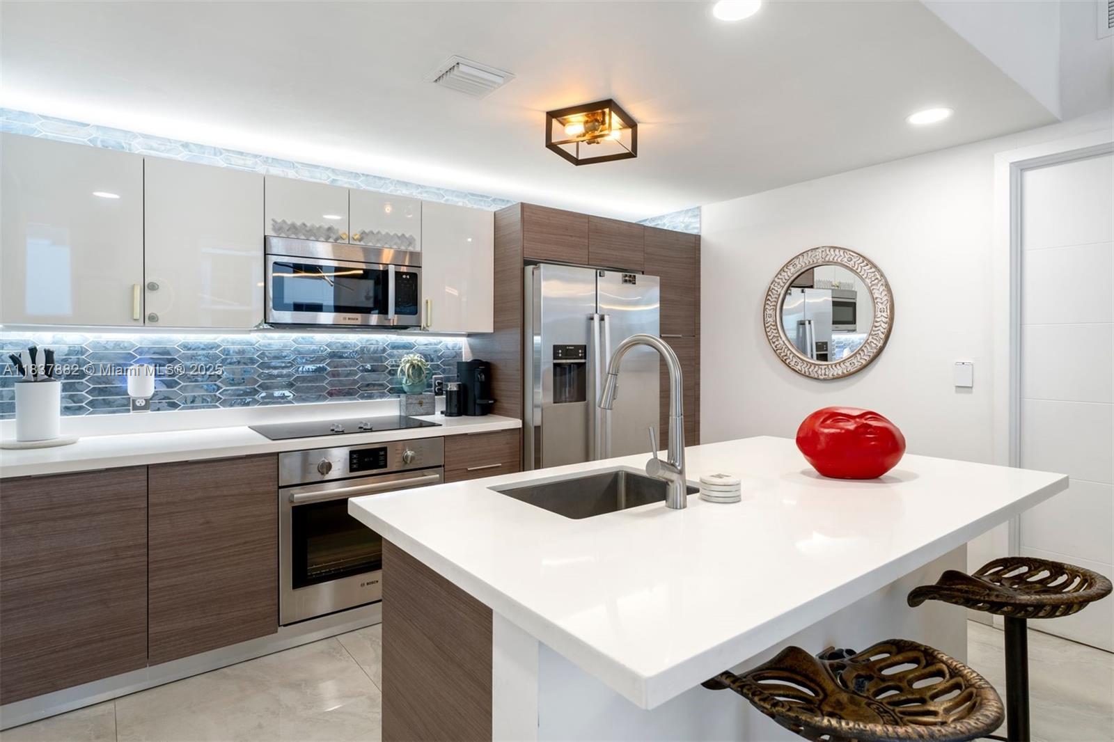 1010 SW 2nd Ave Unit: LPH04