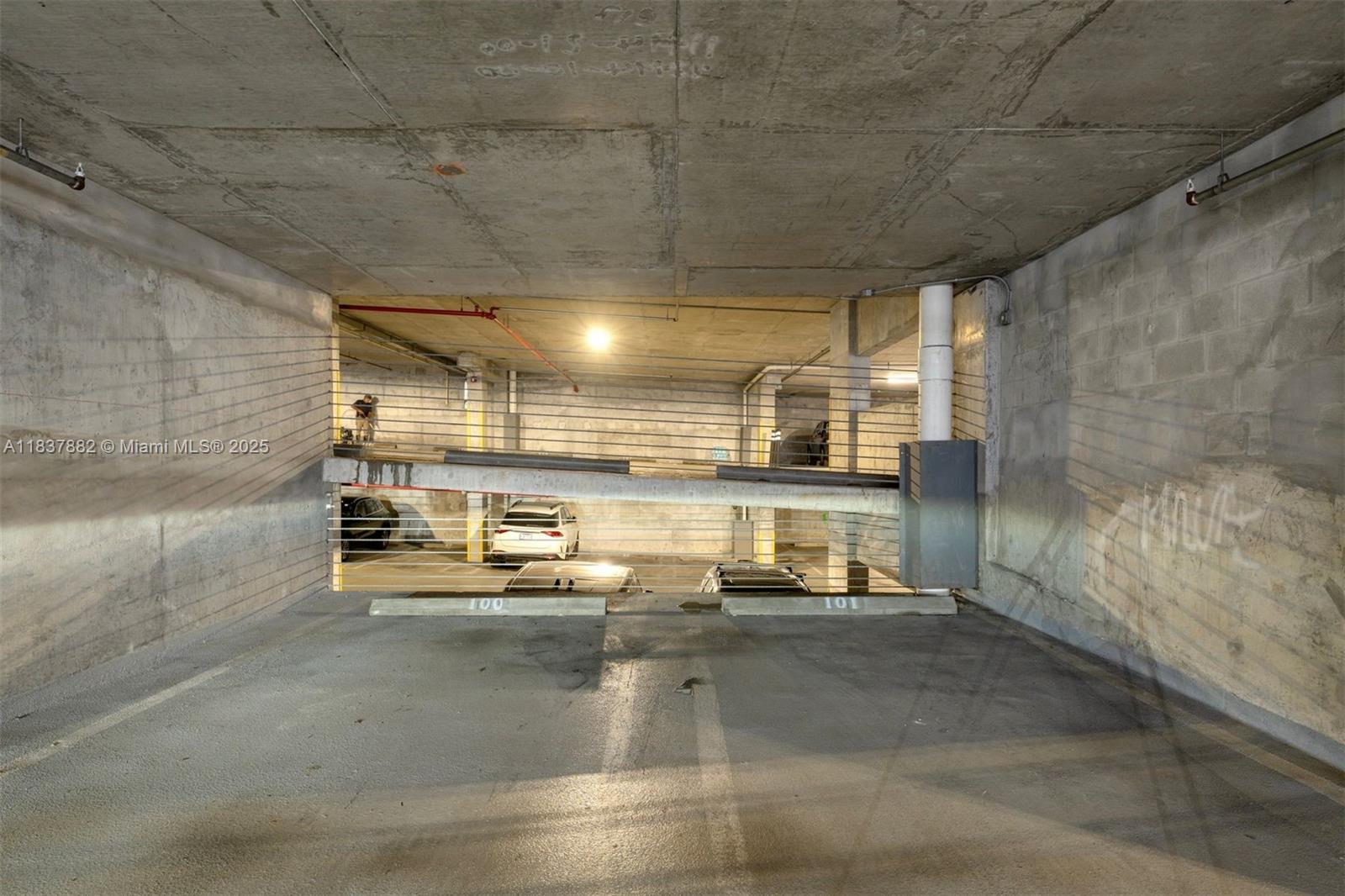 1010 SW 2nd Ave Unit: LPH04