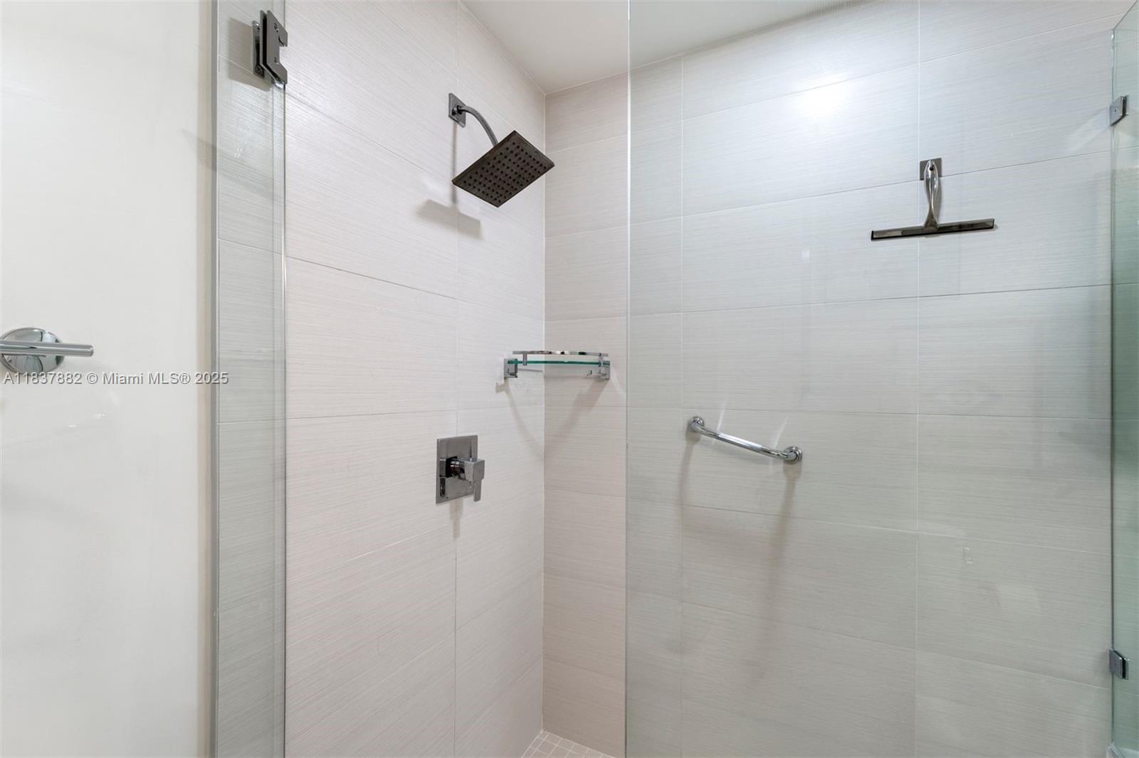 1010 SW 2nd Ave Unit: LPH04