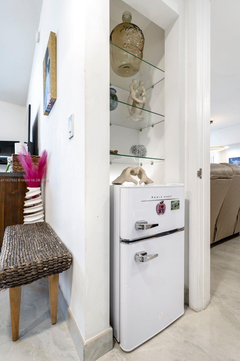 1010 SW 2nd Ave Unit: LPH04