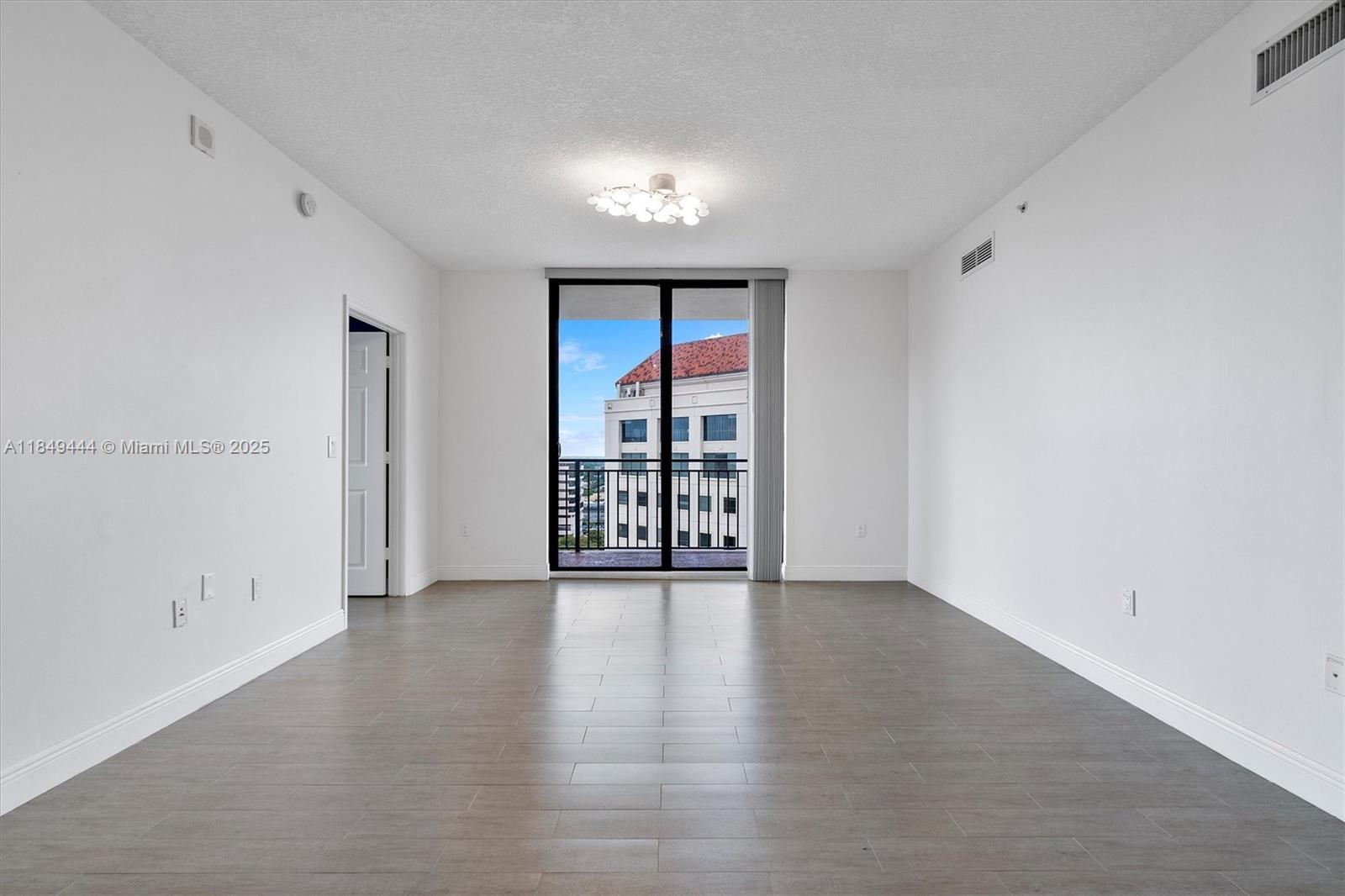 888 S Douglas Rd # 1415