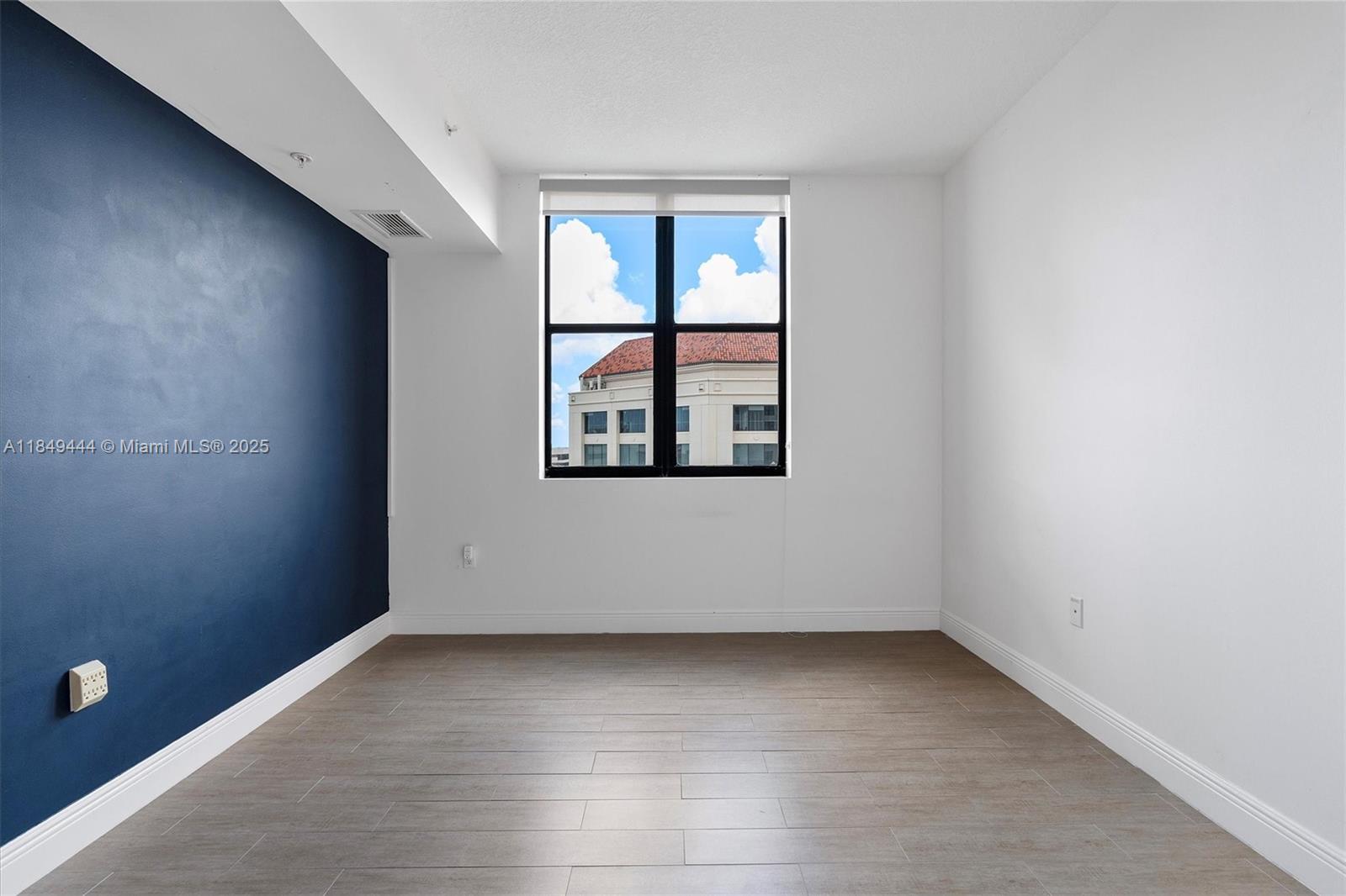 888 S Douglas Rd # 1415