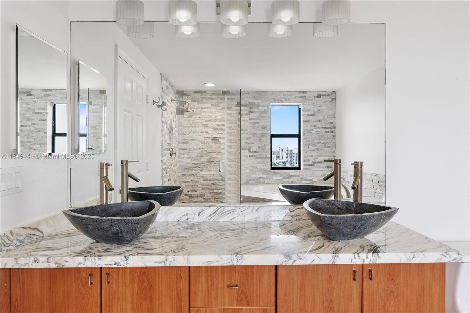 888 S Douglas Rd # 1415