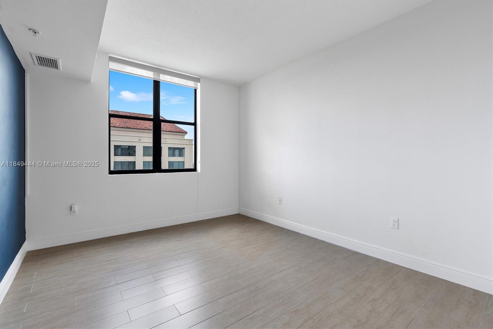 888 S Douglas Rd # 1415