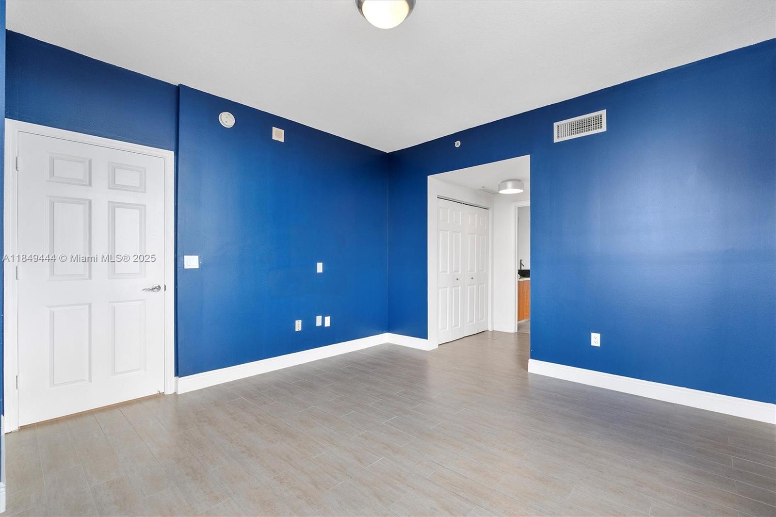 888 S Douglas Rd # 1415