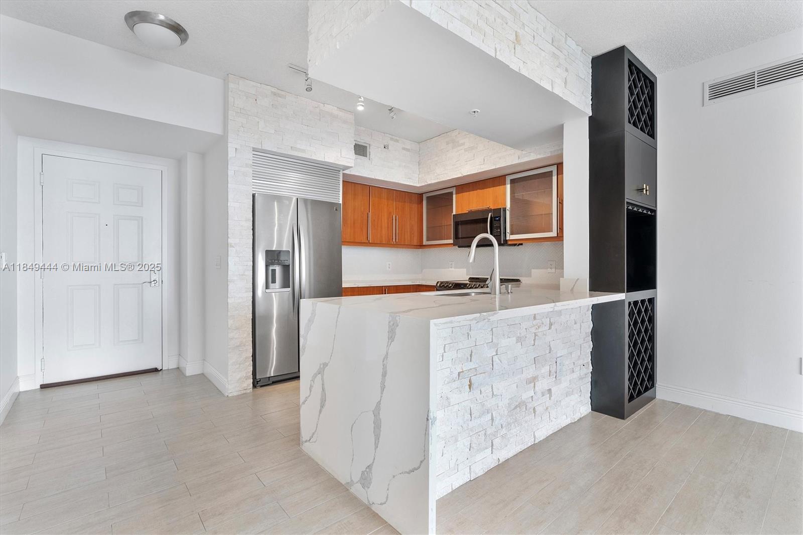 888 S Douglas Rd # 1415