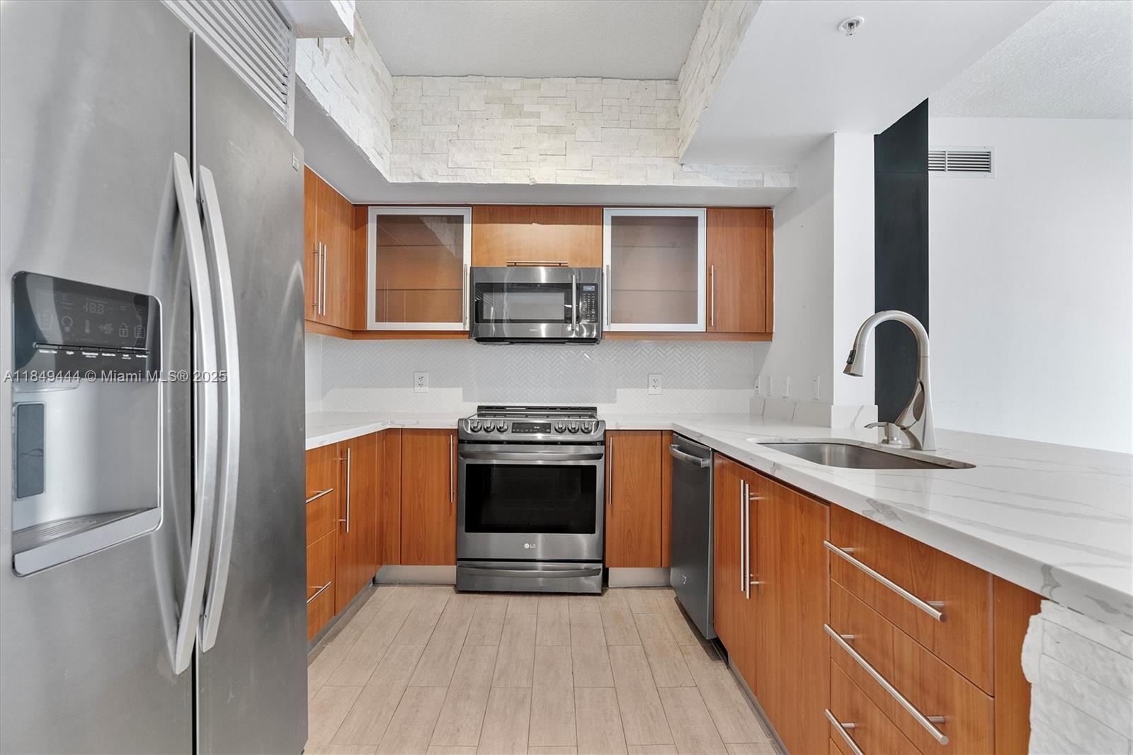 888 S Douglas Rd # 1415