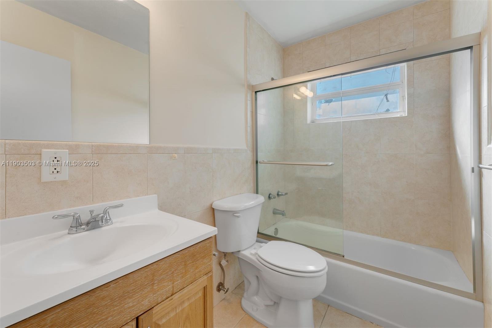 8670 SW 27th Ln, Miami