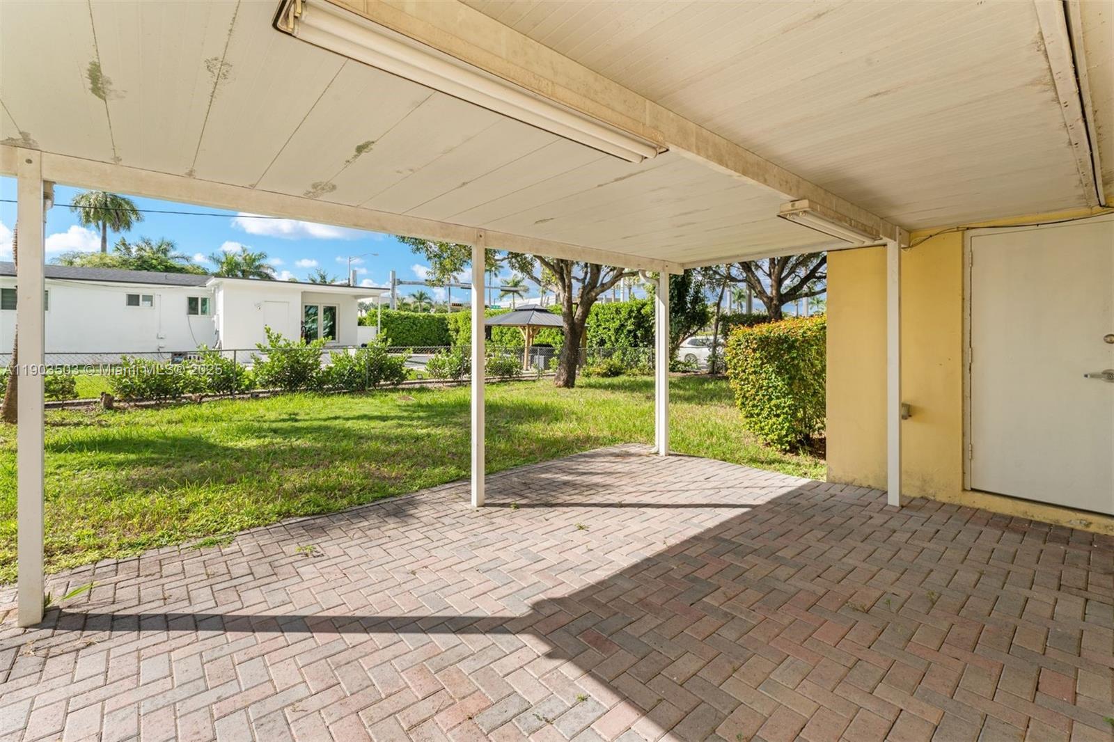 8670 SW 27th Ln, Miami