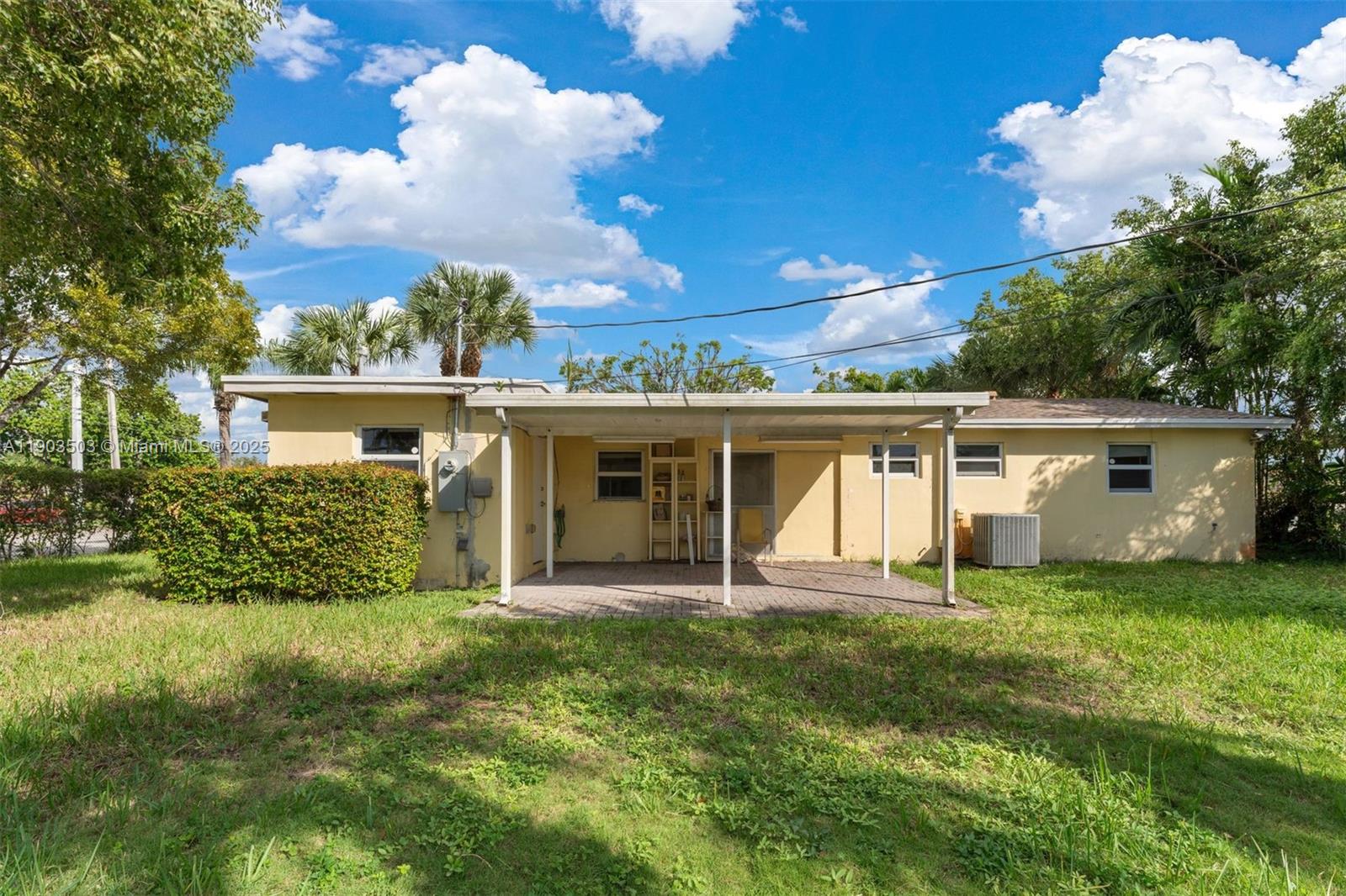 8670 SW 27th Ln, Miami