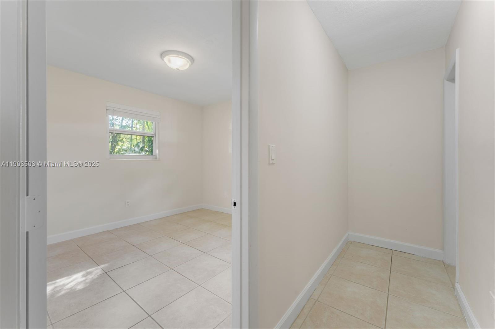 8670 SW 27th Ln, Miami