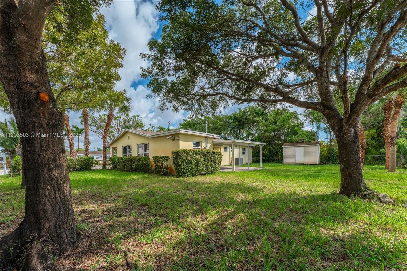 8670 SW 27th Ln, Miami