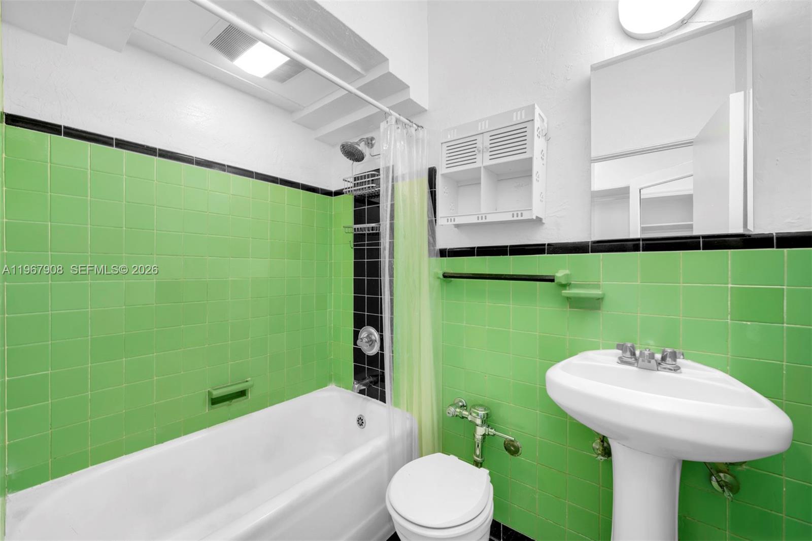 2421 Lake Pancoast Dr # 2C