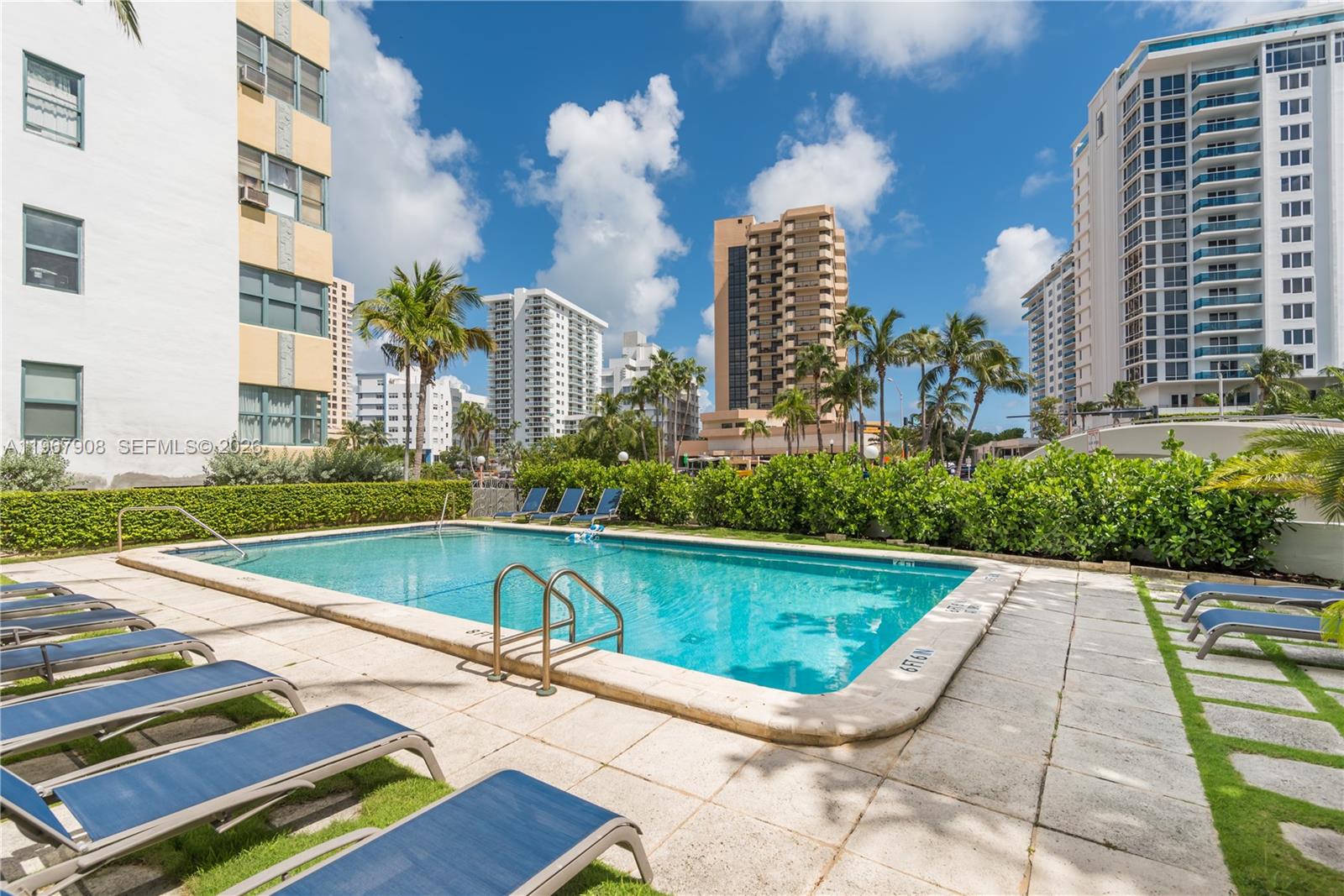 2421 Lake Pancoast Dr # 2C