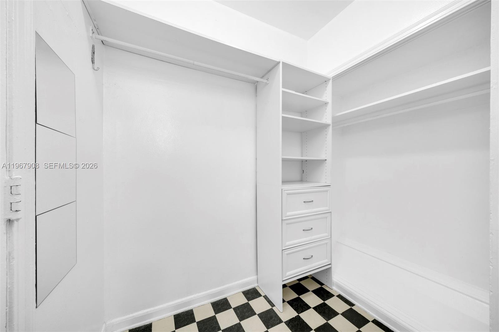 2421 Lake Pancoast Dr # 2C