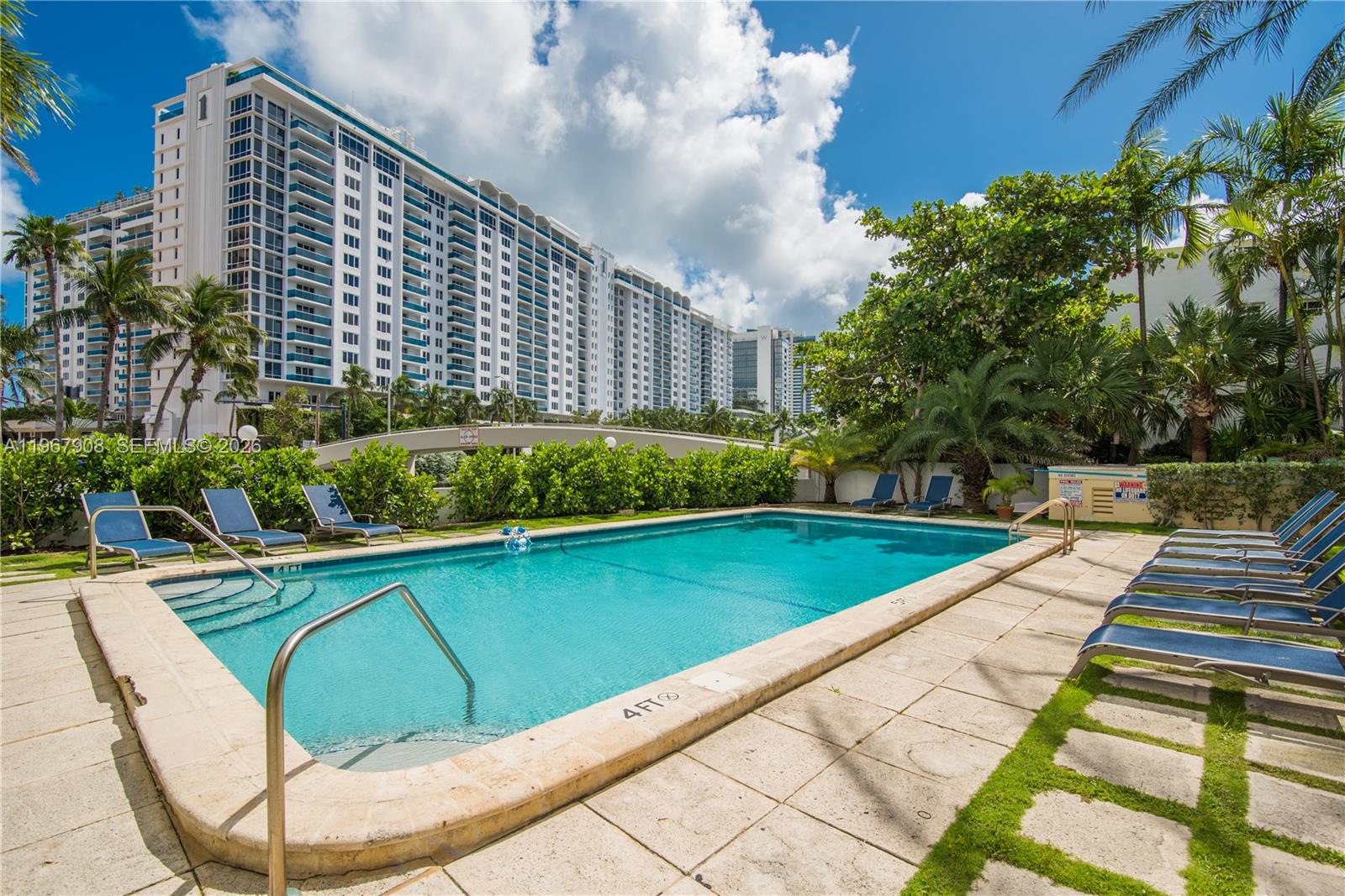 2421 Lake Pancoast Dr # 2C