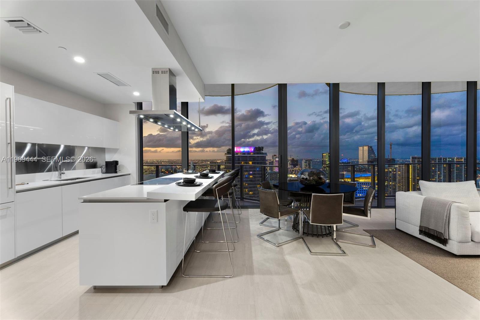 1000 Brickell Plz Unit: PH6108