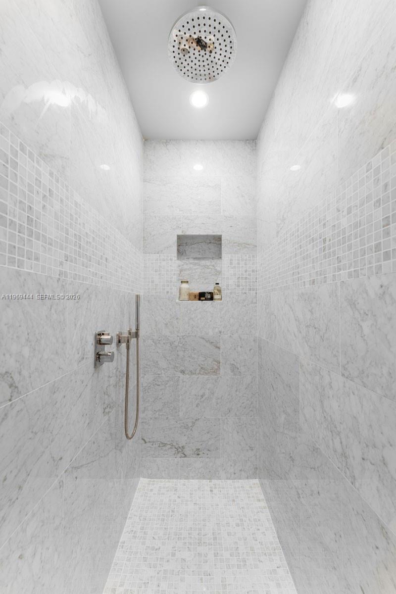 1000 Brickell Plz Unit: PH6108