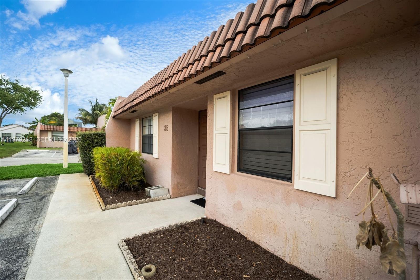 35 Cortez Way # 43 Unit: 1-43