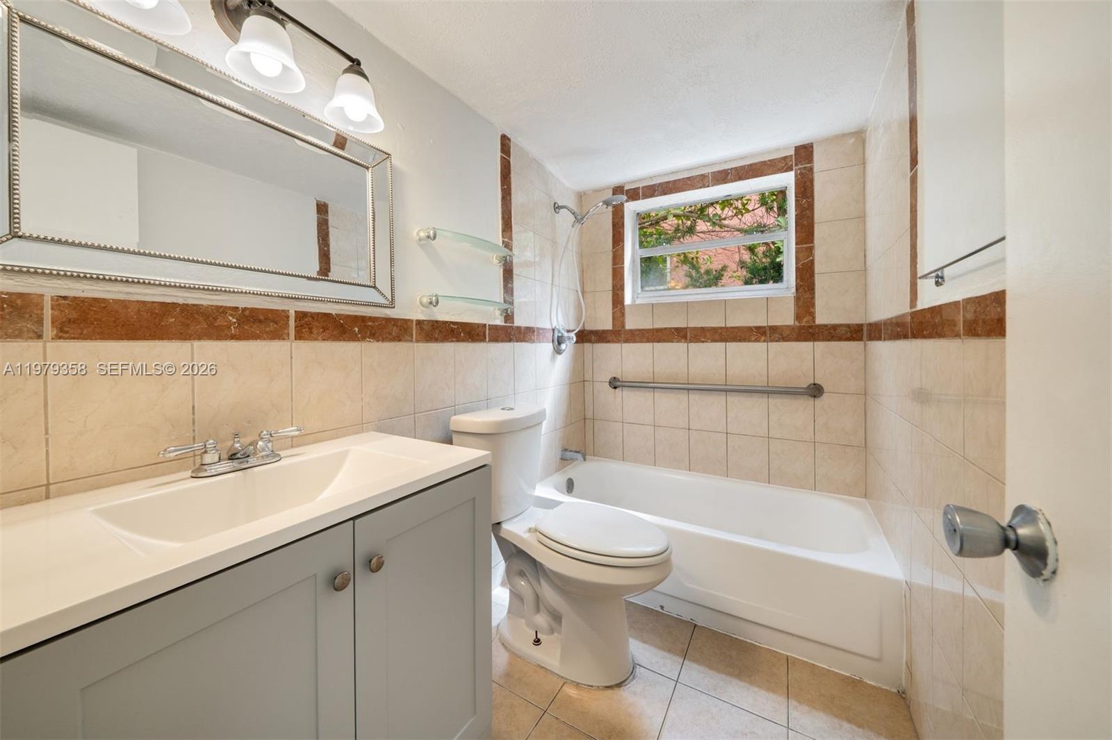 915 Jefferson Ave # 2C