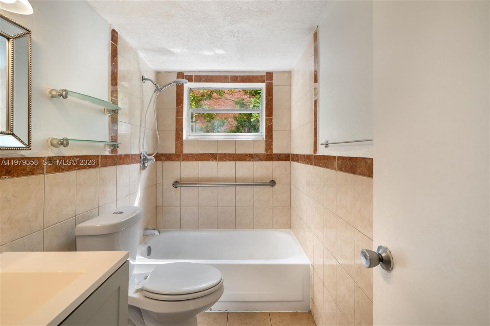 915 Jefferson Ave # 2C