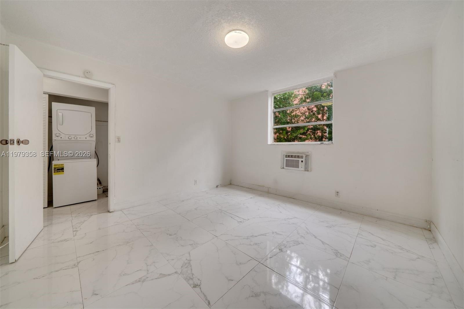 915 Jefferson Ave # 2C