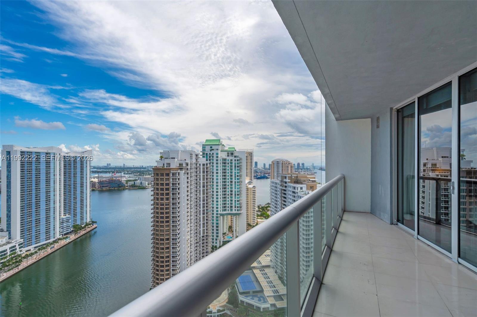 495 Brickell Ave # 3708